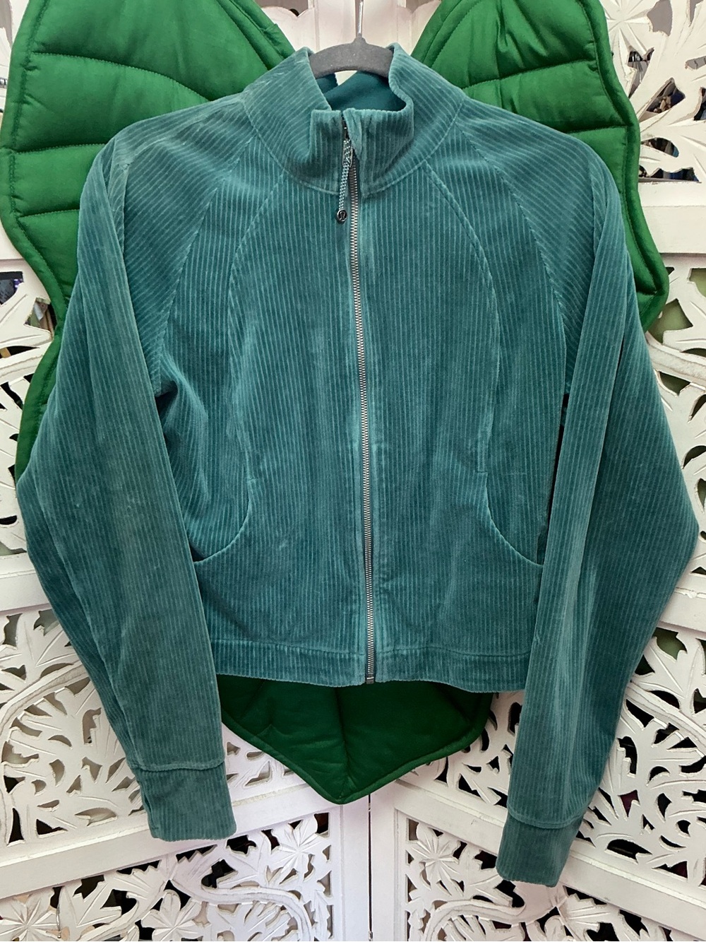 Lululemon velour ribbed teal color zip up jacket, size 10. Pockets. No hood.